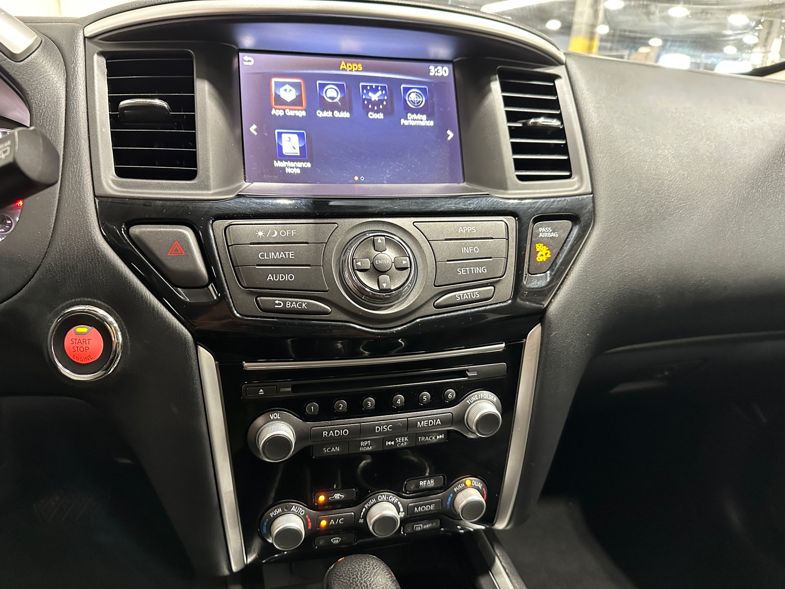 Thumbnail: 2017 Nissan Pathfinder - 4