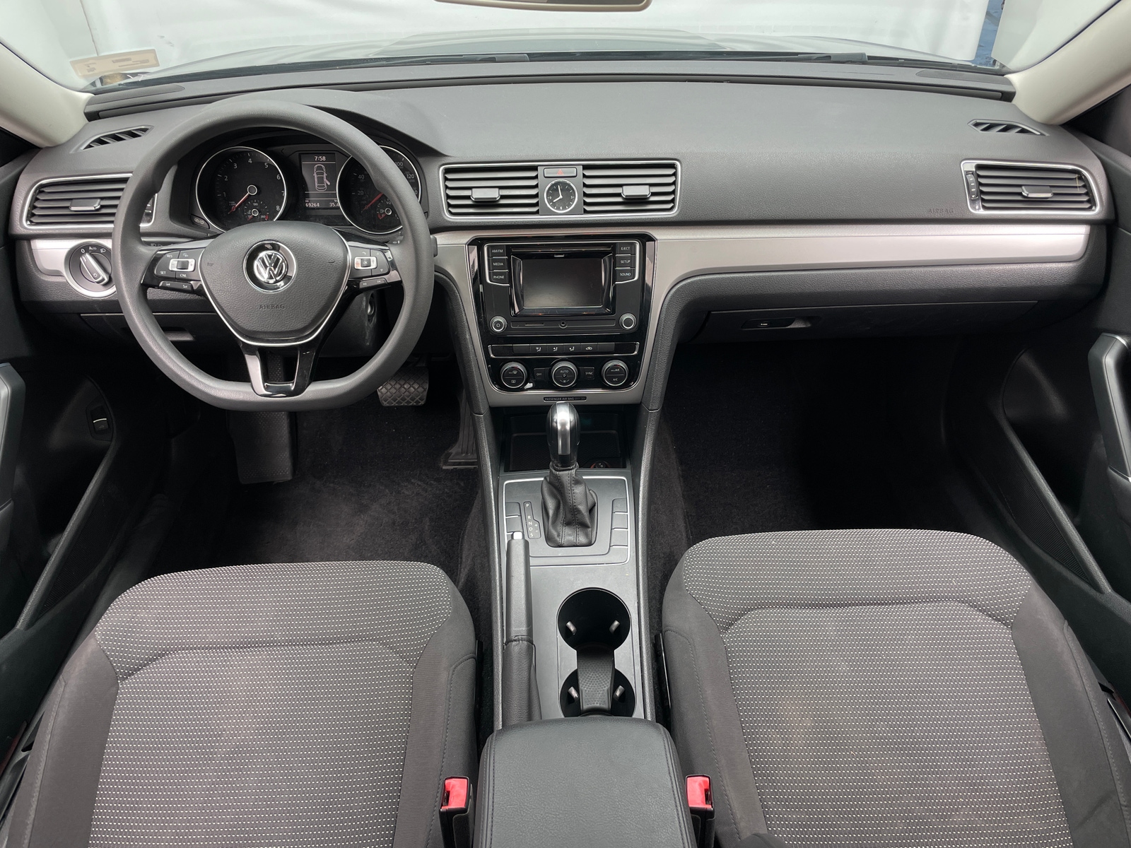 Thumbnail: 2016 Volkswagen Passat - 3