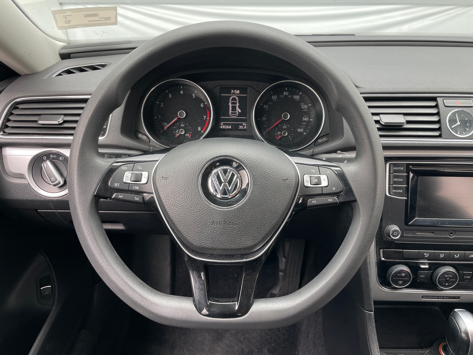 Thumbnail: 2016 Volkswagen Passat - 5