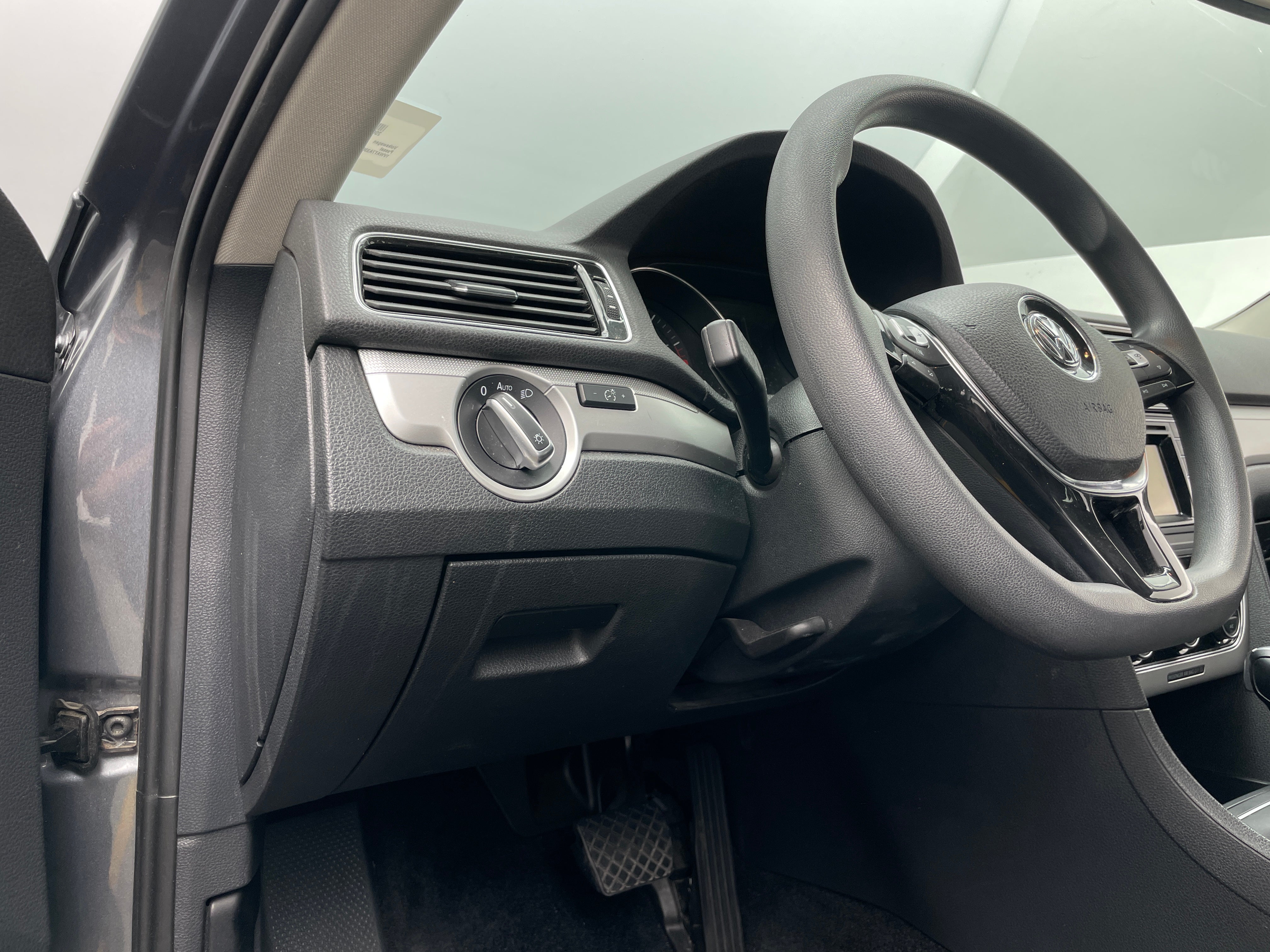 2016 Volkswagen Passat