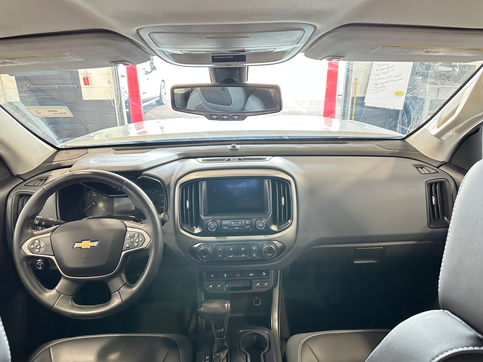 Thumbnail: 2015 Chevrolet Colorado - 2