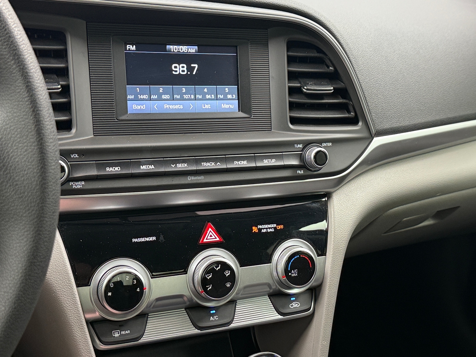 Thumbnail: 2019 Hyundai Elantra - 4