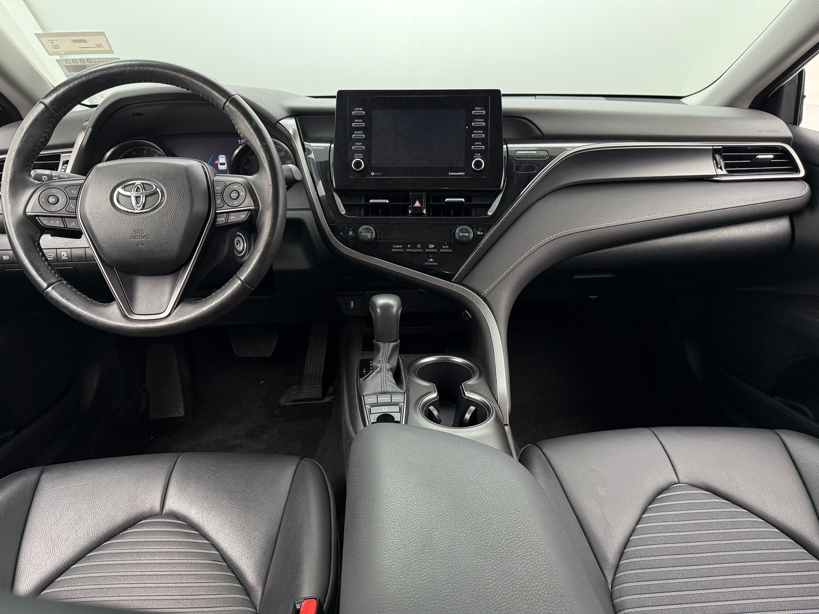 Thumbnail: 2022 Toyota Camry - 3