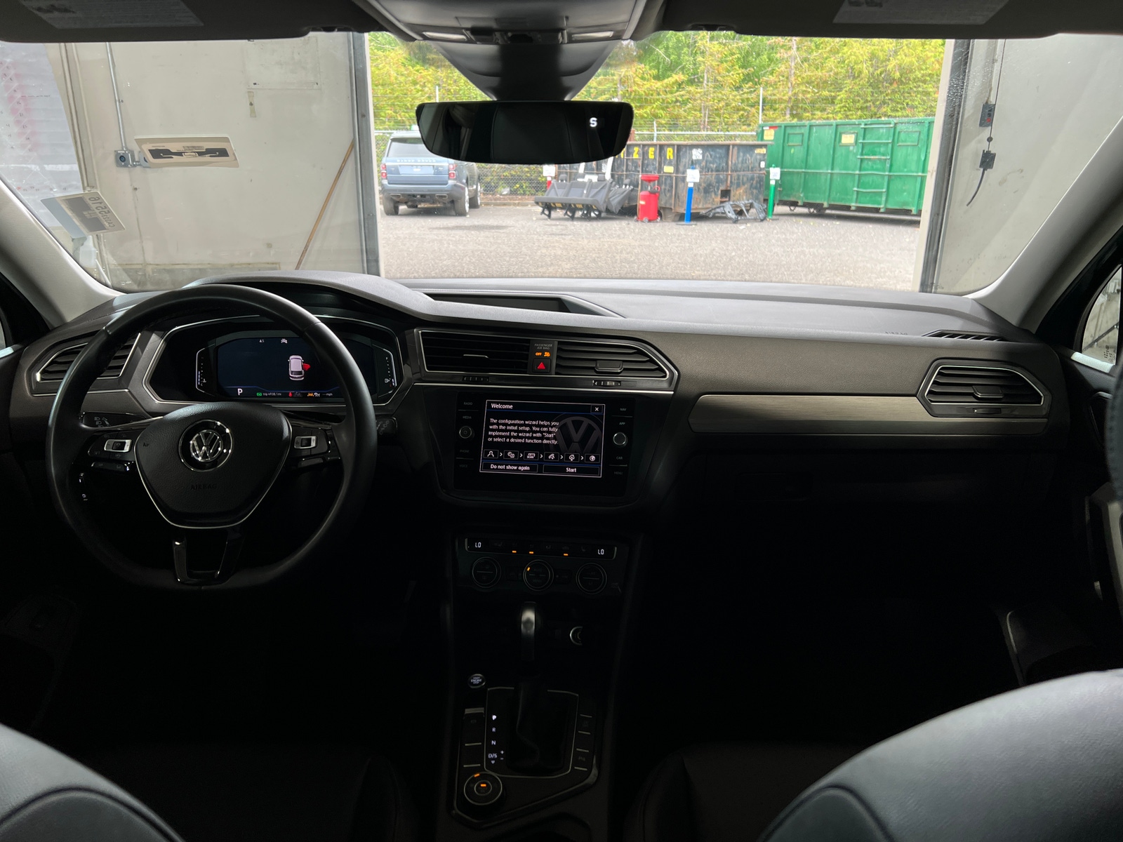 Thumbnail: 2020 Volkswagen Tiguan - 2