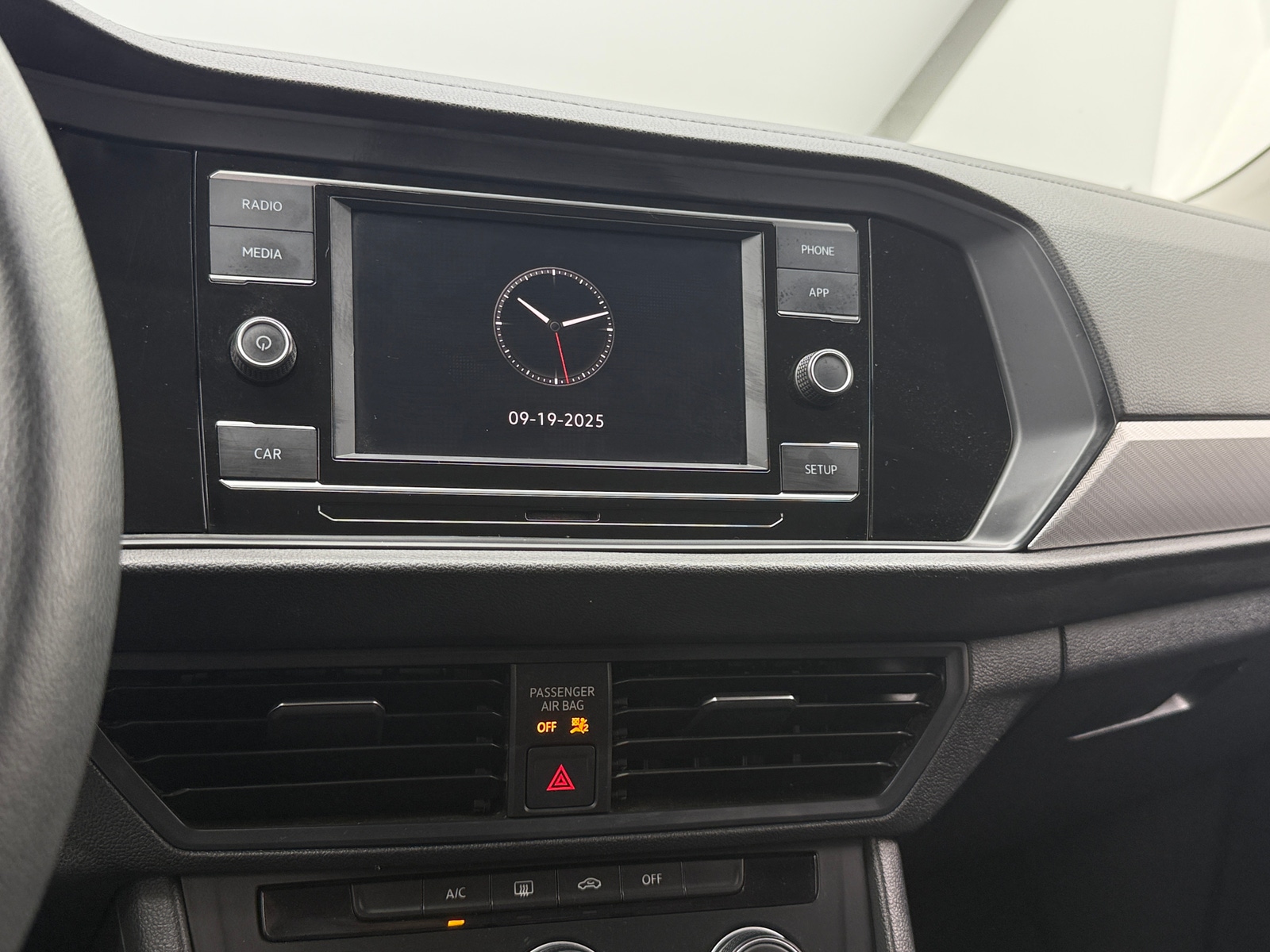 Thumbnail: 2019 Volkswagen Jetta - 4
