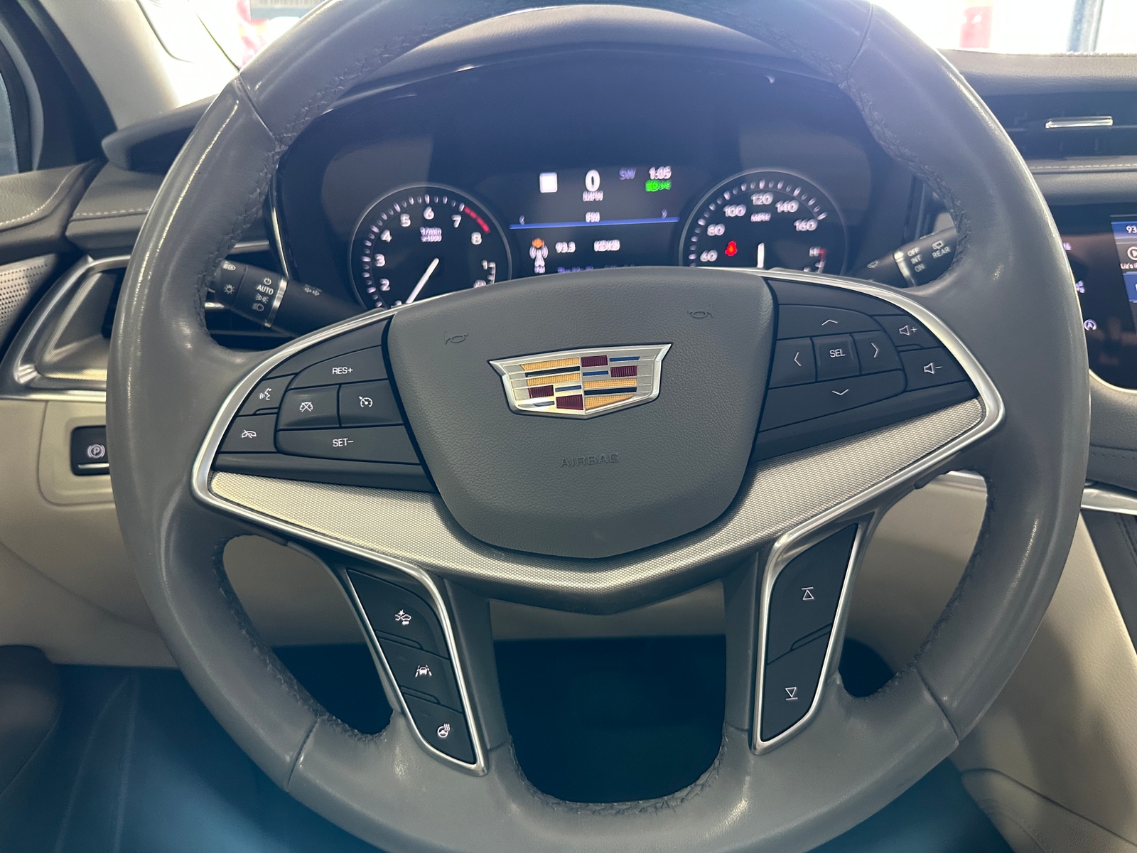 Thumbnail: 2021 Cadillac XT5 - 4