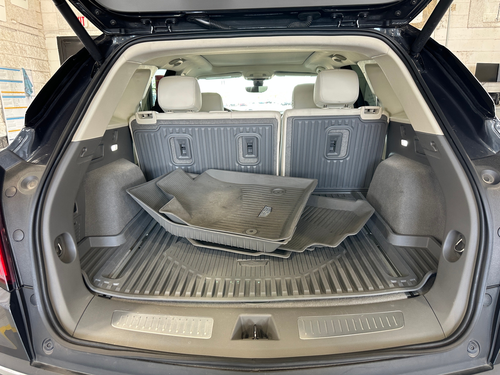 Thumbnail: 2021 Cadillac XT5 - 6