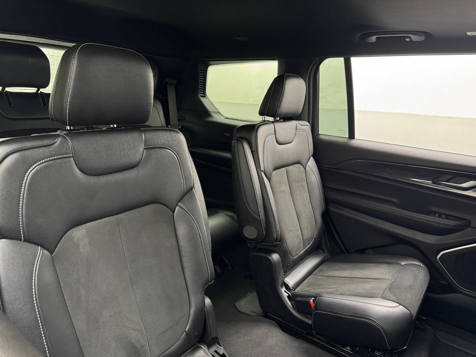 Thumbnail: 2022 Jeep Grand Cherokee L - 5