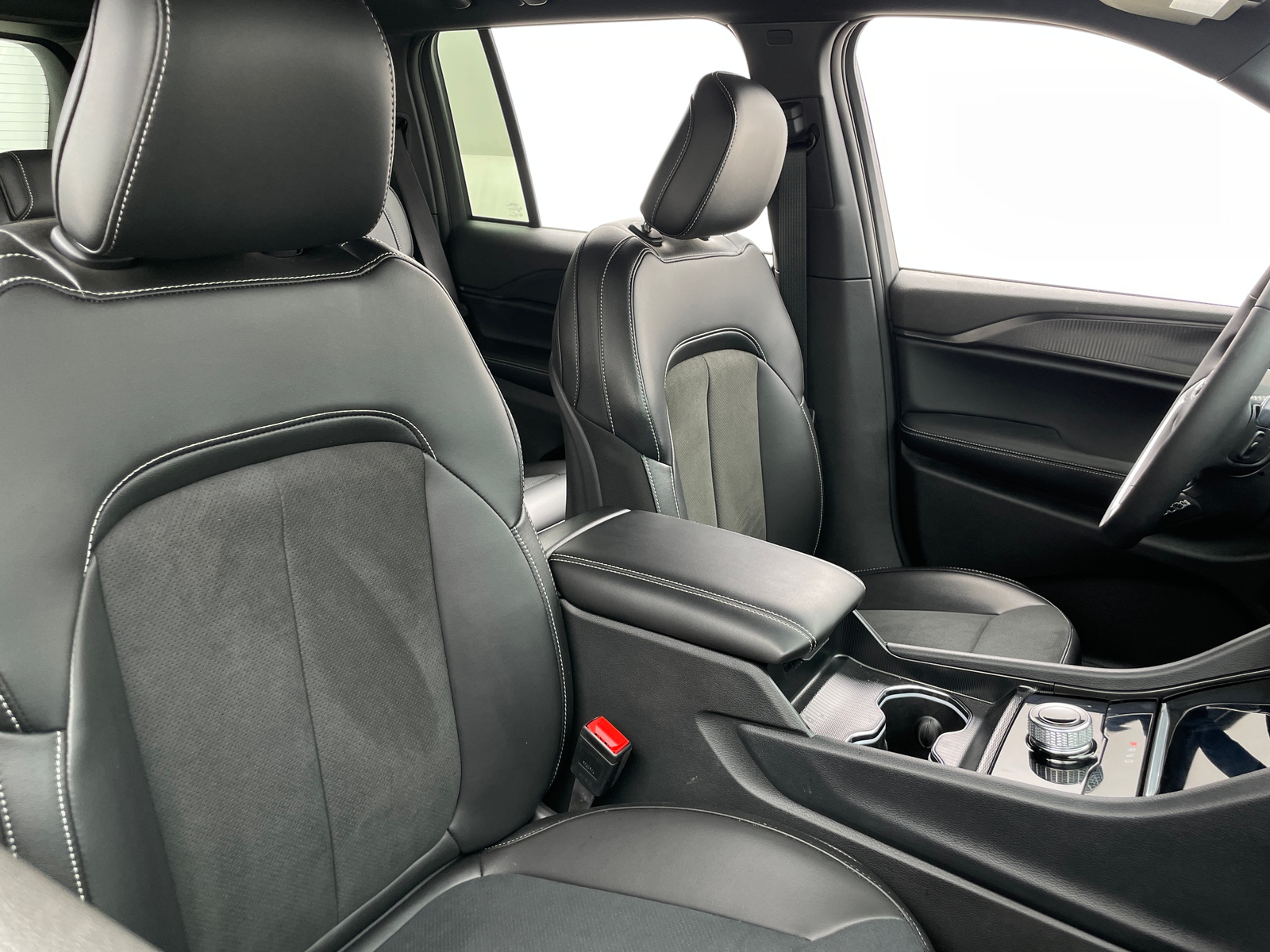 Thumbnail: 2025 Jeep Grand Cherokee - 2