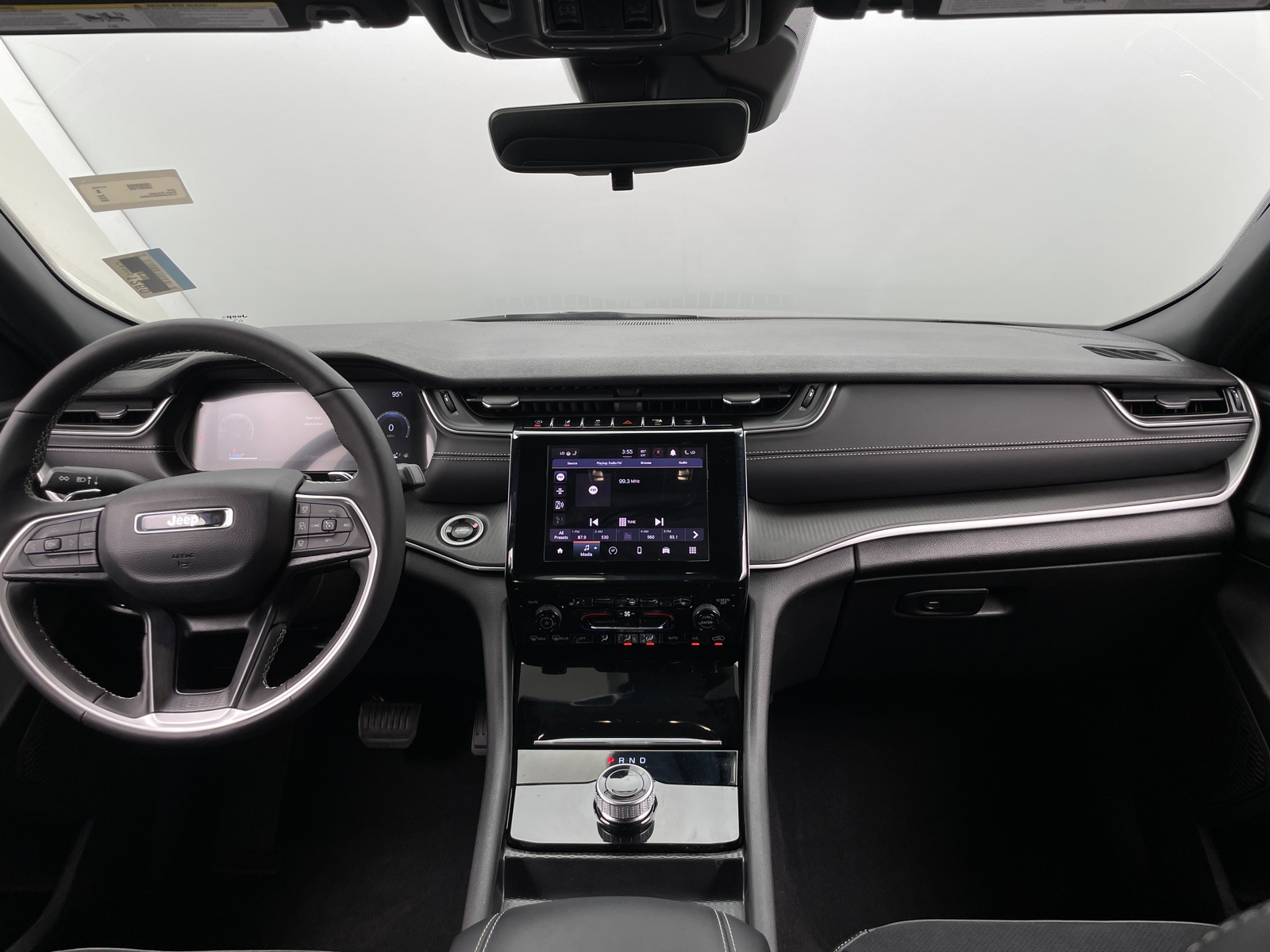 Thumbnail: 2025 Jeep Grand Cherokee - 3