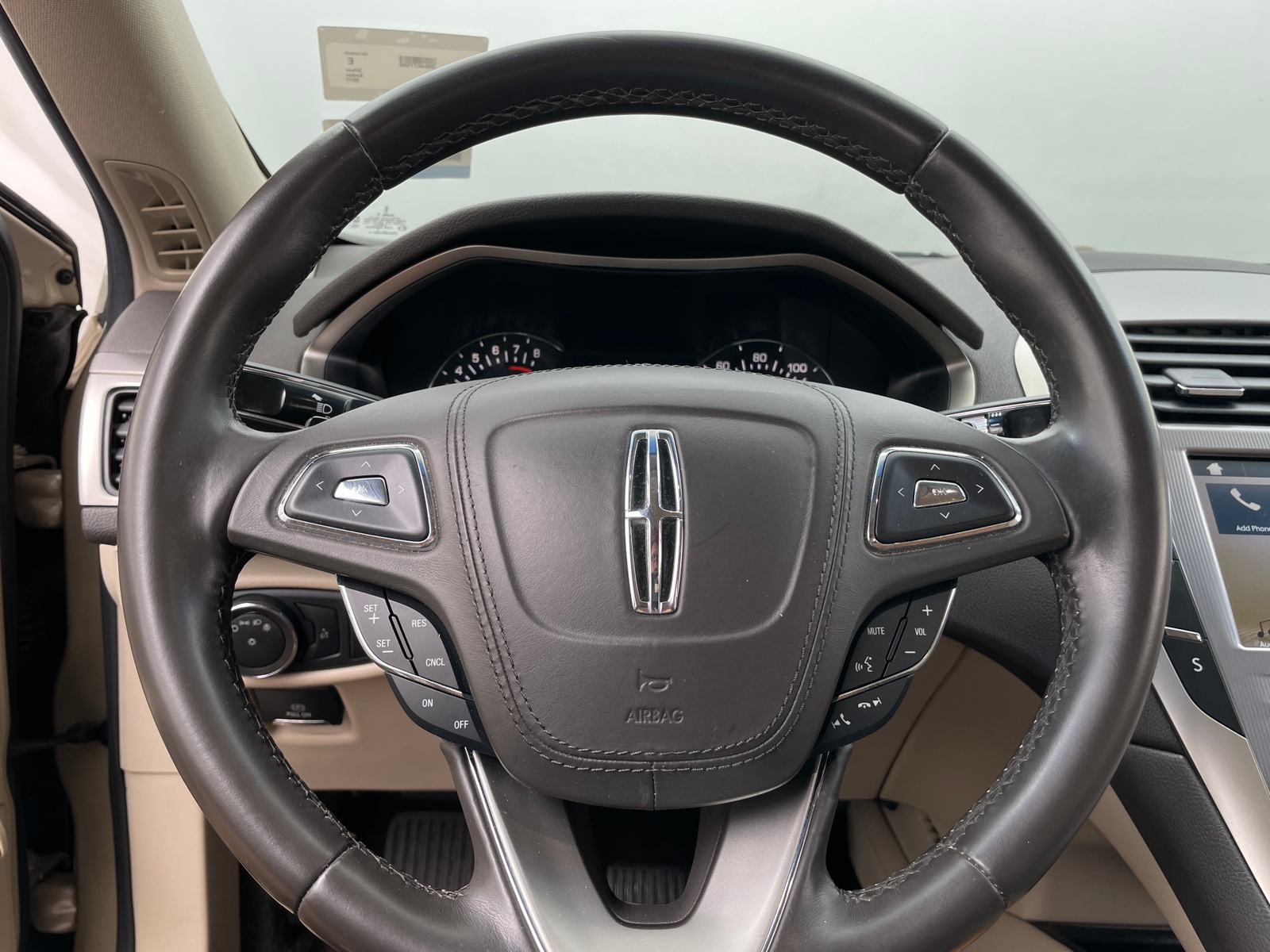 Thumbnail: 2017 Lincoln MKZ - 4