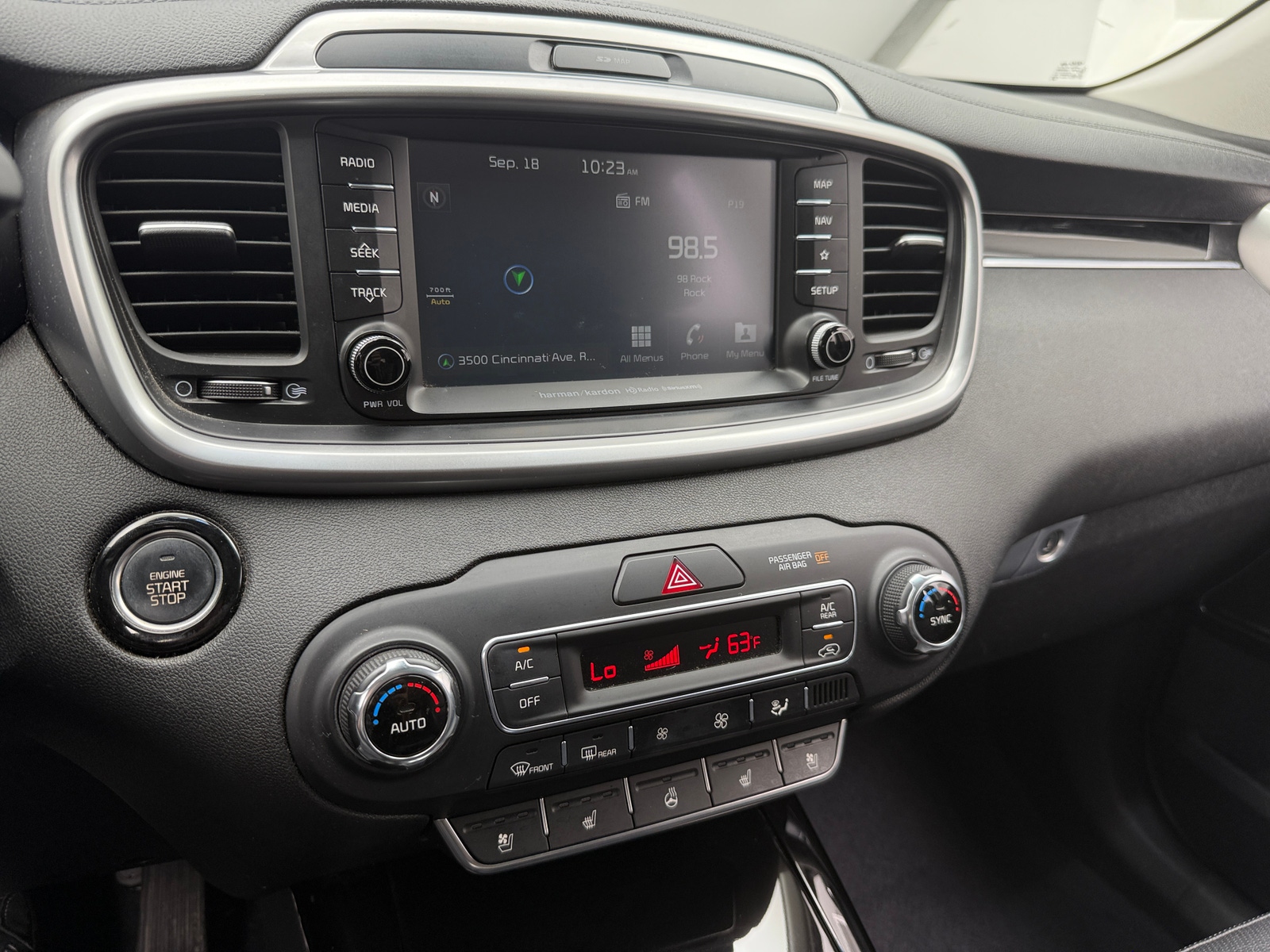 Thumbnail: 2019 Kia Sorento - 3