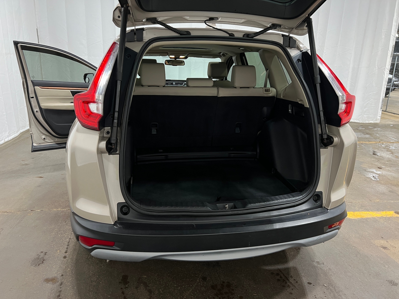 Thumbnail: 2017 Honda CR-V - 6