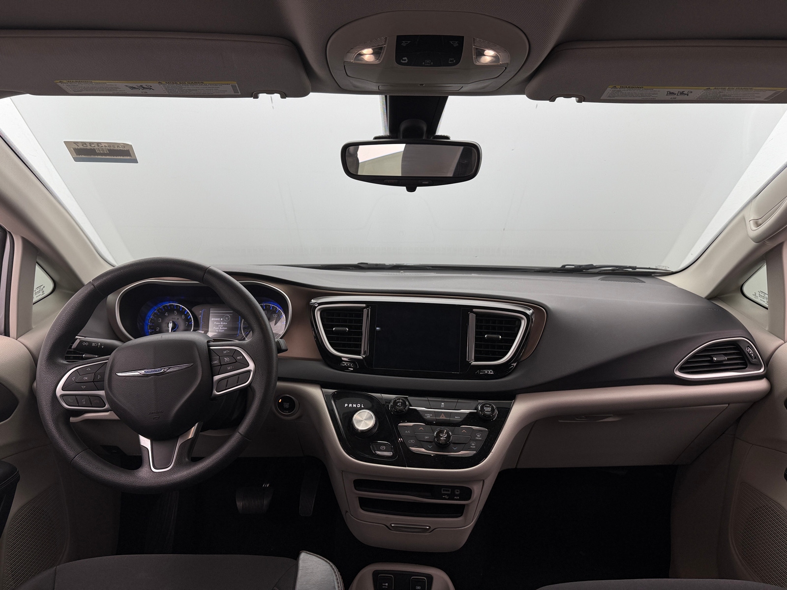 Thumbnail: 2017 Chrysler Pacifica - 3