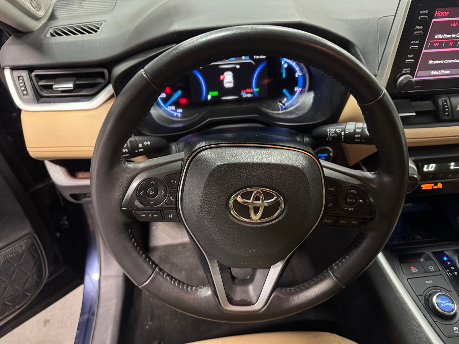 Thumbnail: 2020 Toyota RAV4 - 4