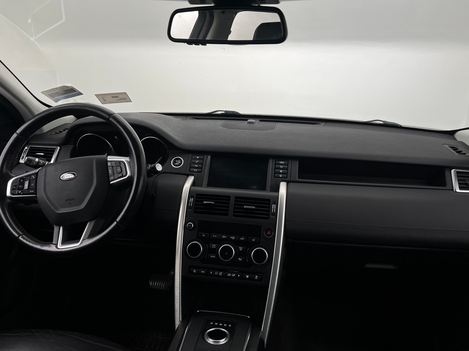 Thumbnail: 2019 Land Rover Discovery Sport - 2