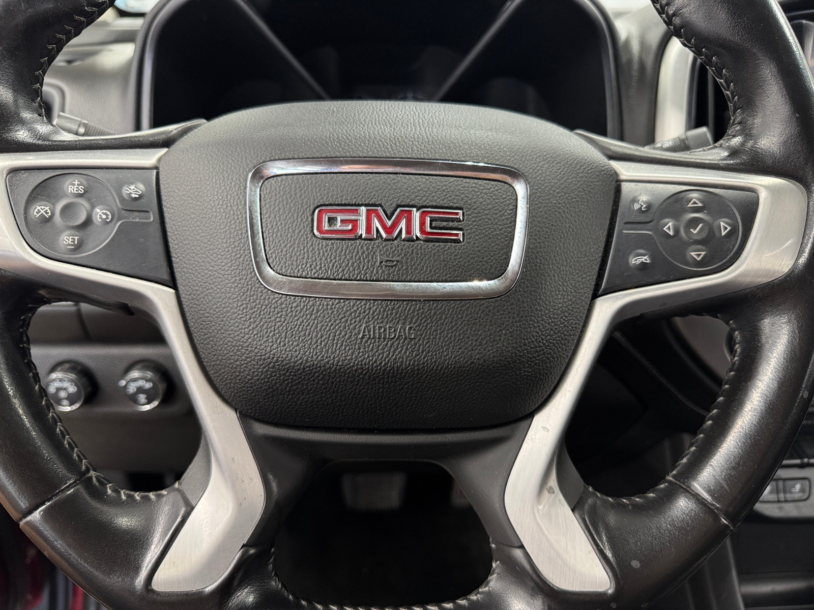Thumbnail: 2018 GMC Canyon - 4