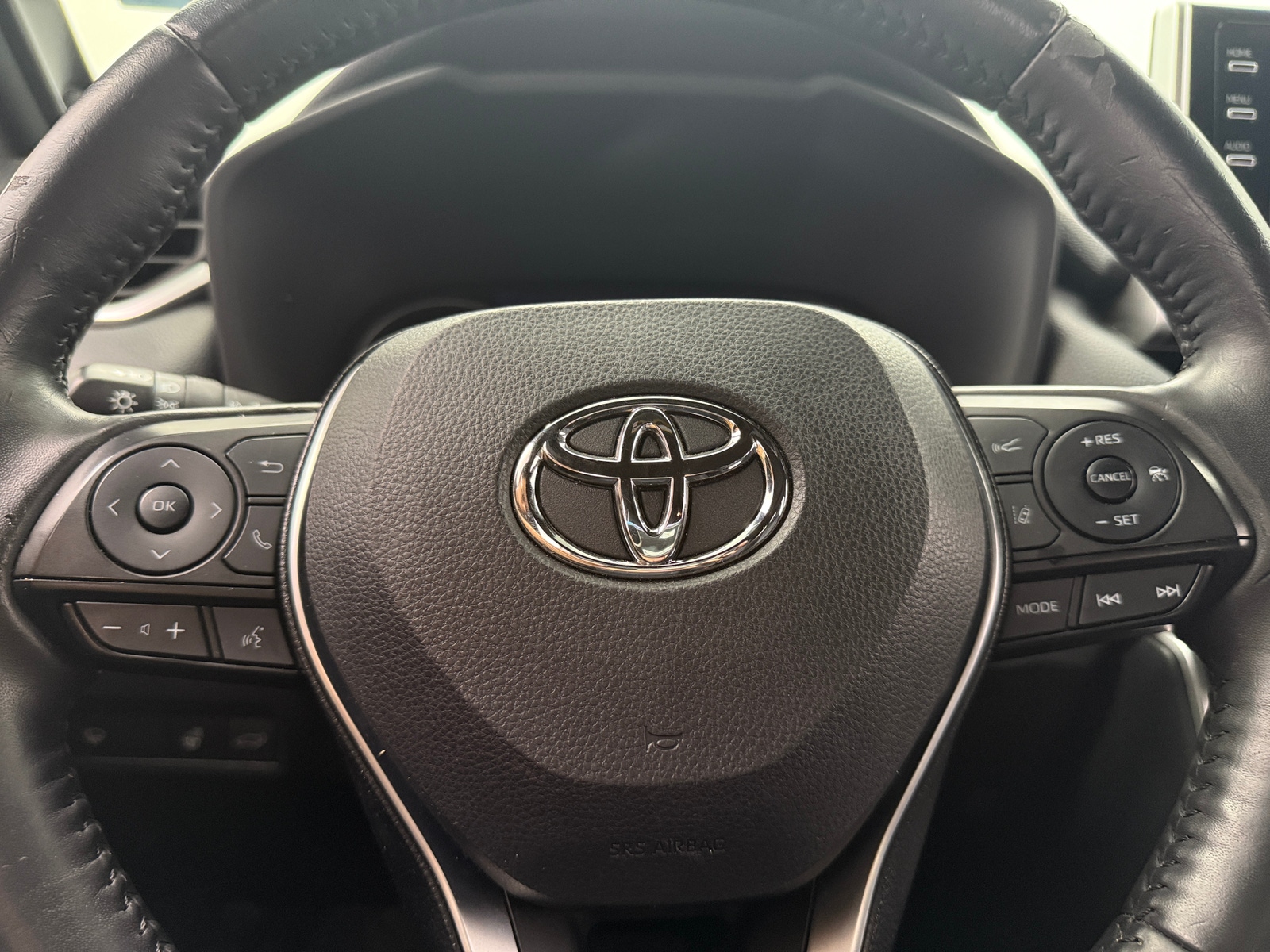 Thumbnail: 2020 Toyota RAV4 - 4