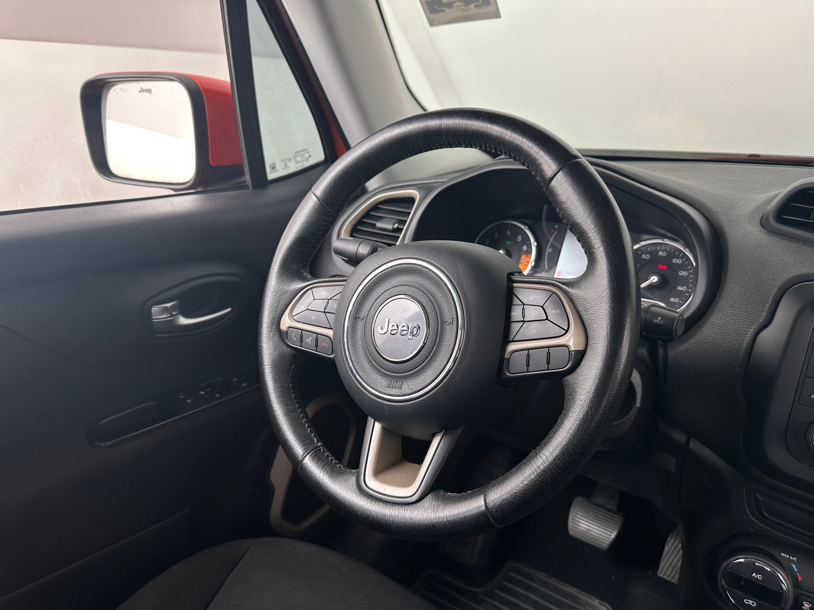 Thumbnail: 2015 Jeep Renegade - 5
