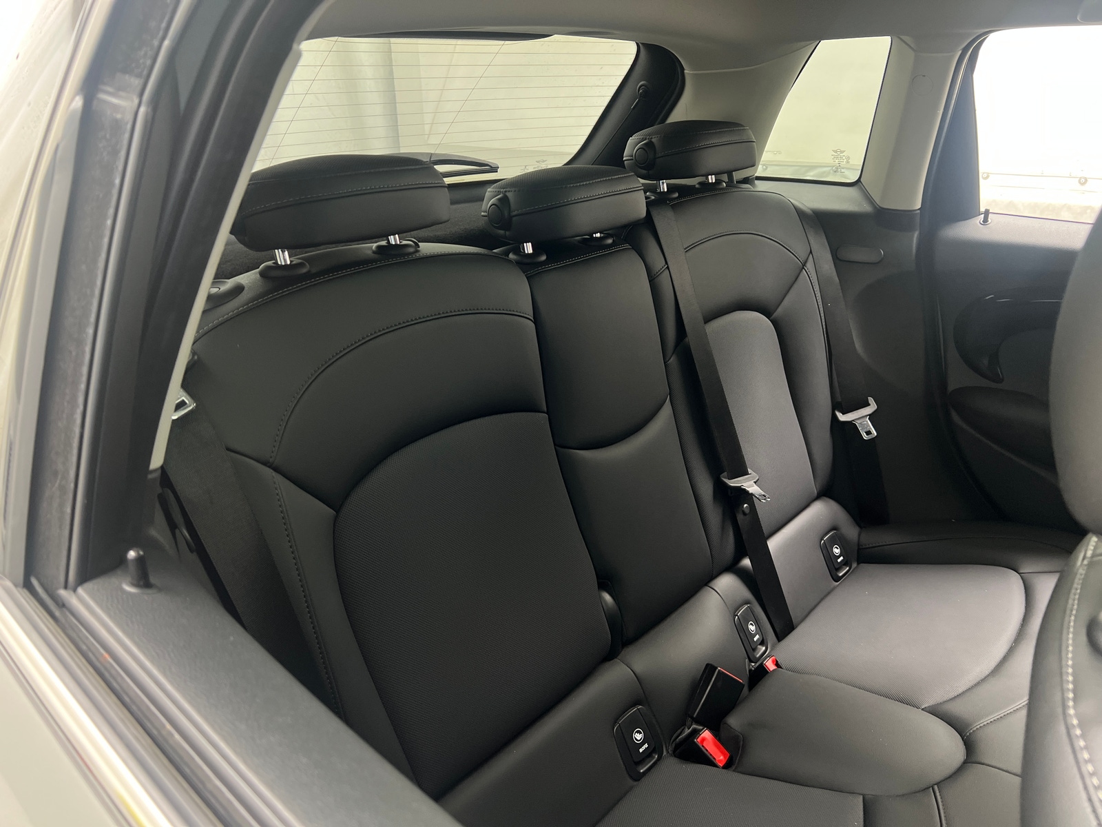 Thumbnail: 2021 MINI Cooper Hardtop - 5