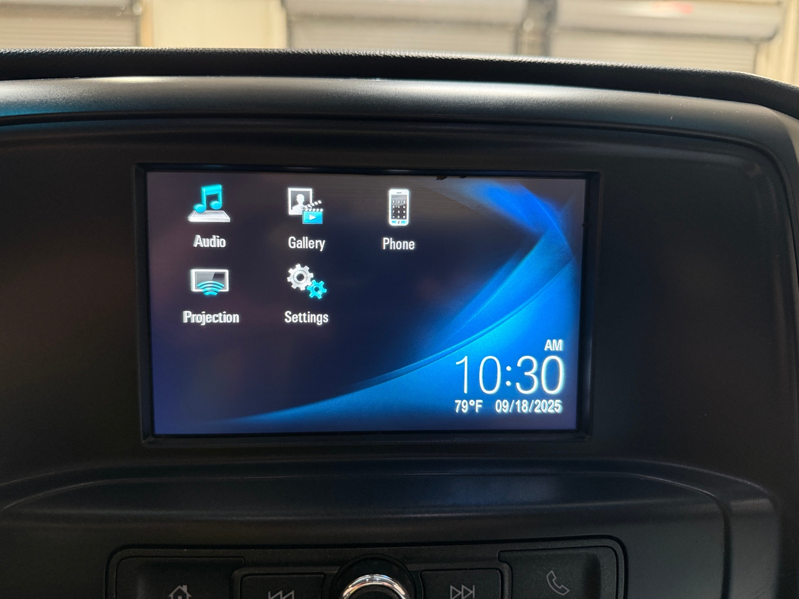 Thumbnail: 2018 Chevrolet Silverado 1500 - 4
