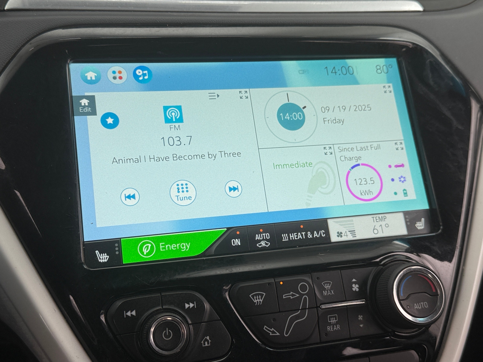 Thumbnail: 2017 Chevrolet Bolt EV - 3