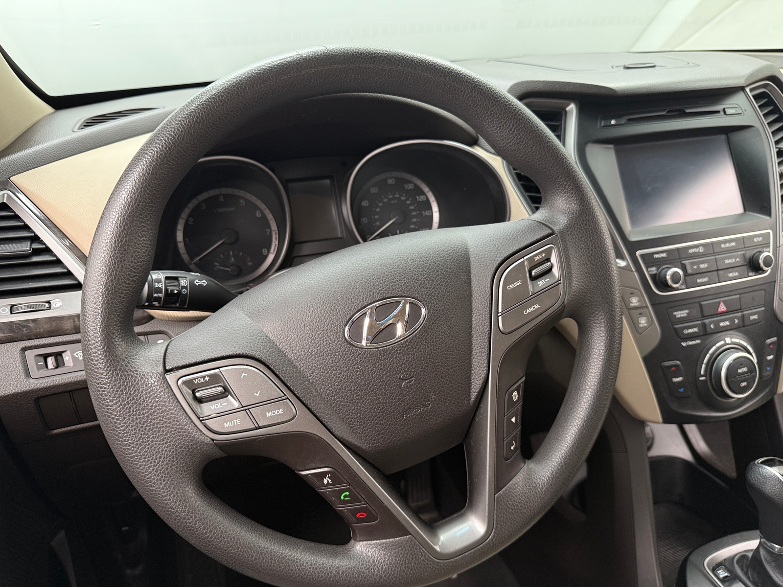 Thumbnail: 2017 Hyundai Santa Fe - 5