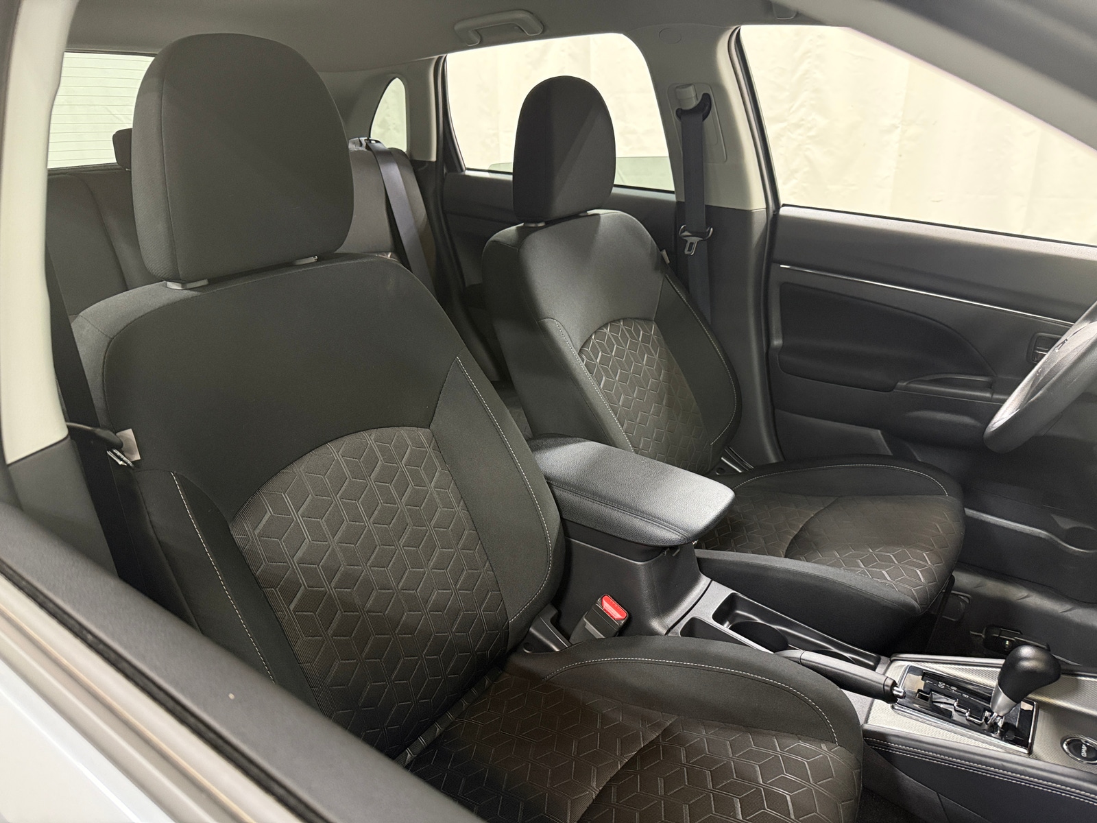 Thumbnail: 2024 Mitsubishi Outlander Sport - 2