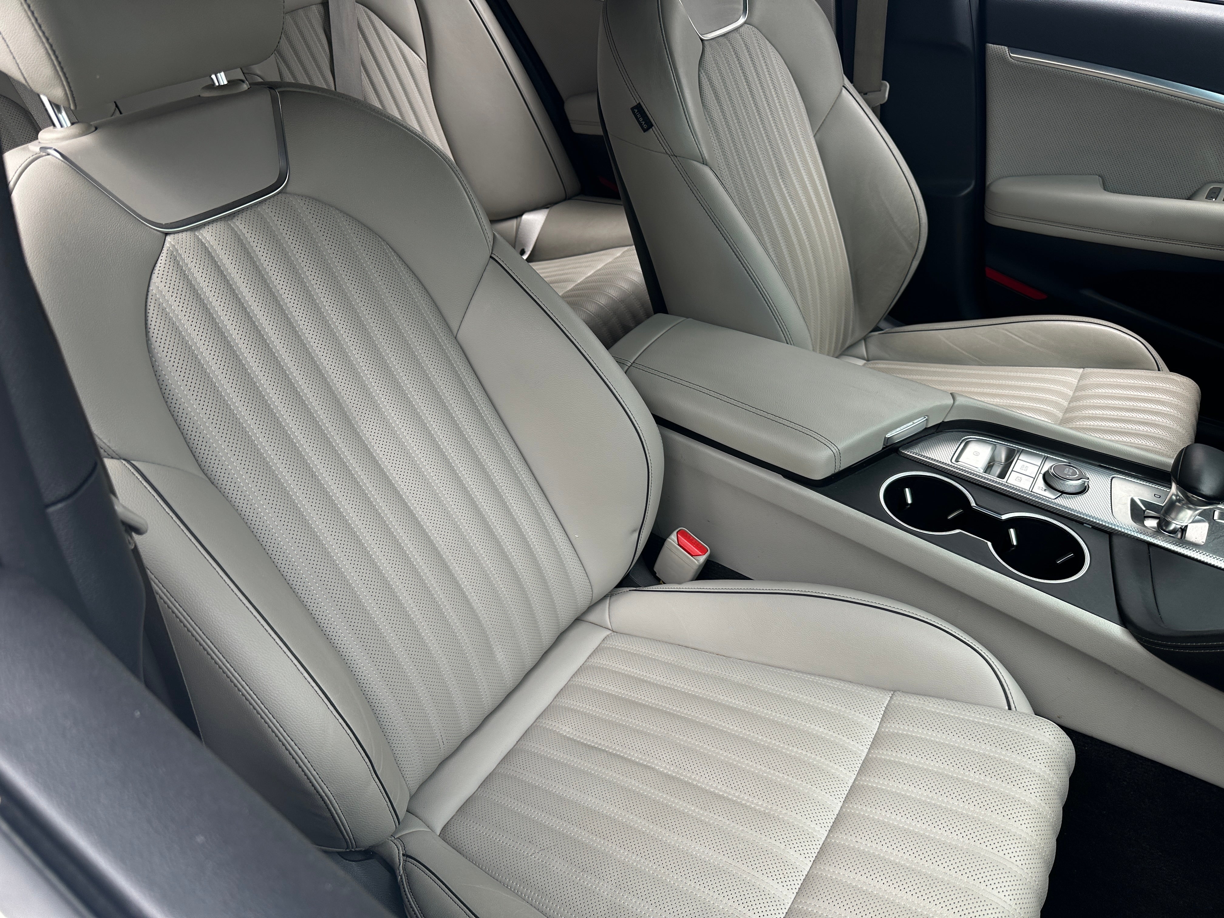 2023 GENESIS G70