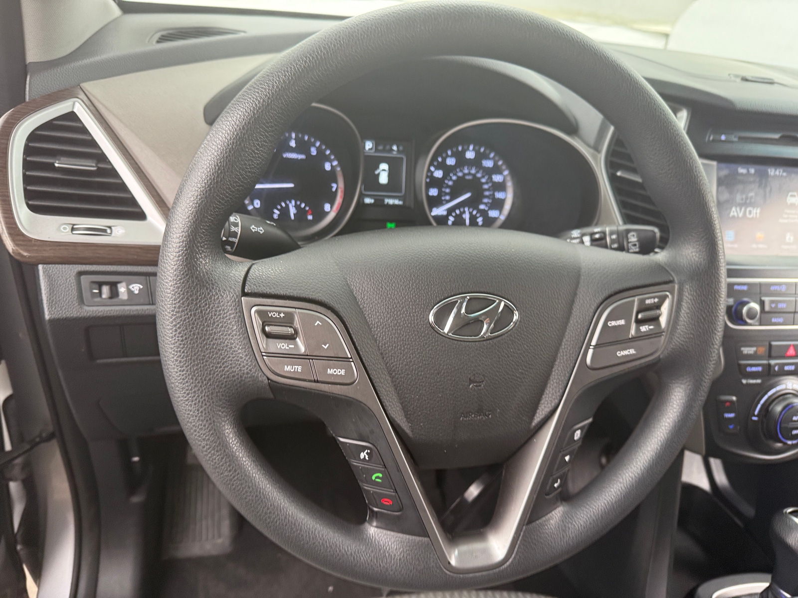 Thumbnail: 2018 Hyundai Santa Fe - 5