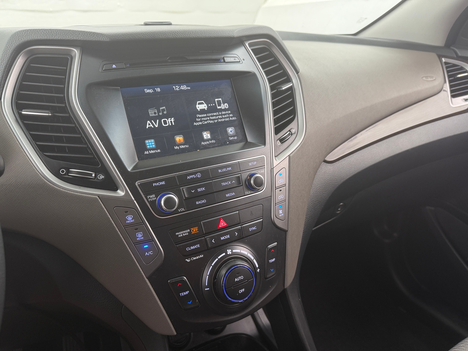 Thumbnail: 2018 Hyundai Santa Fe - 4