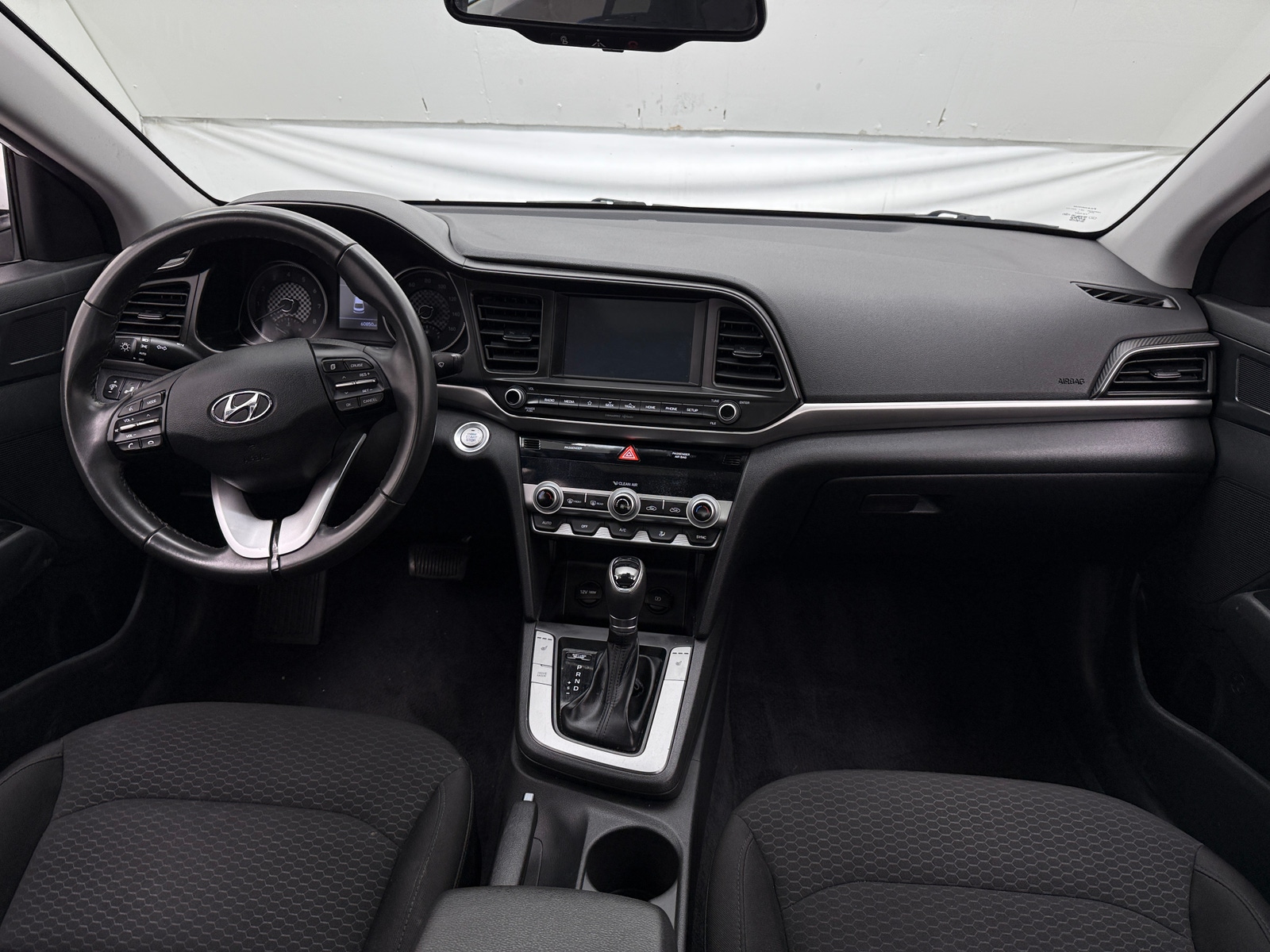 Thumbnail: 2020 Hyundai Elantra - 3