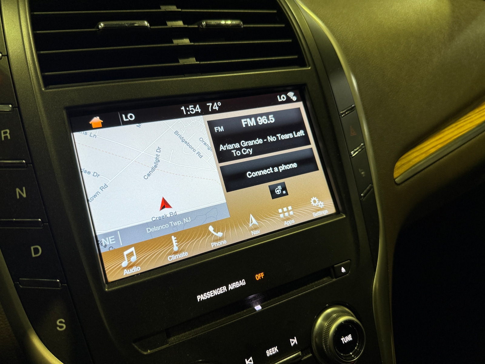 Thumbnail: 2016 Lincoln MKC - 3
