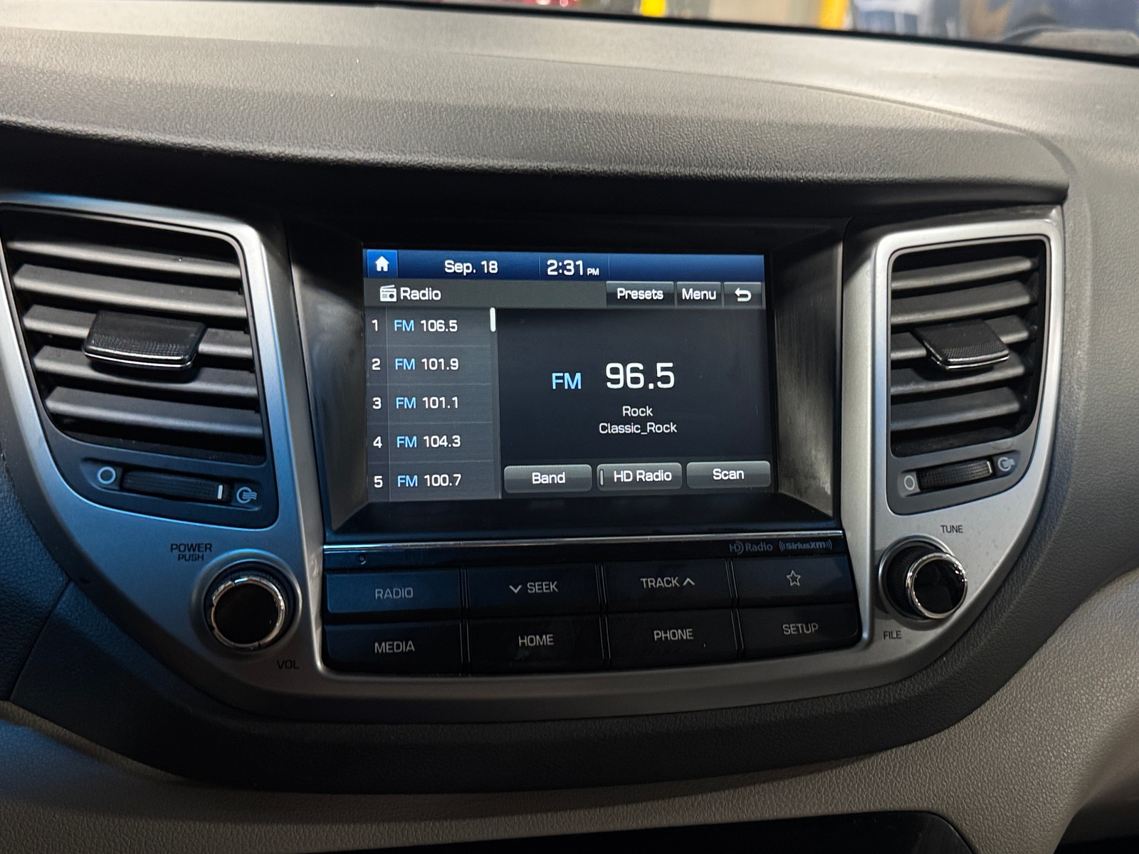 Thumbnail: 2018 Hyundai Tucson - 4
