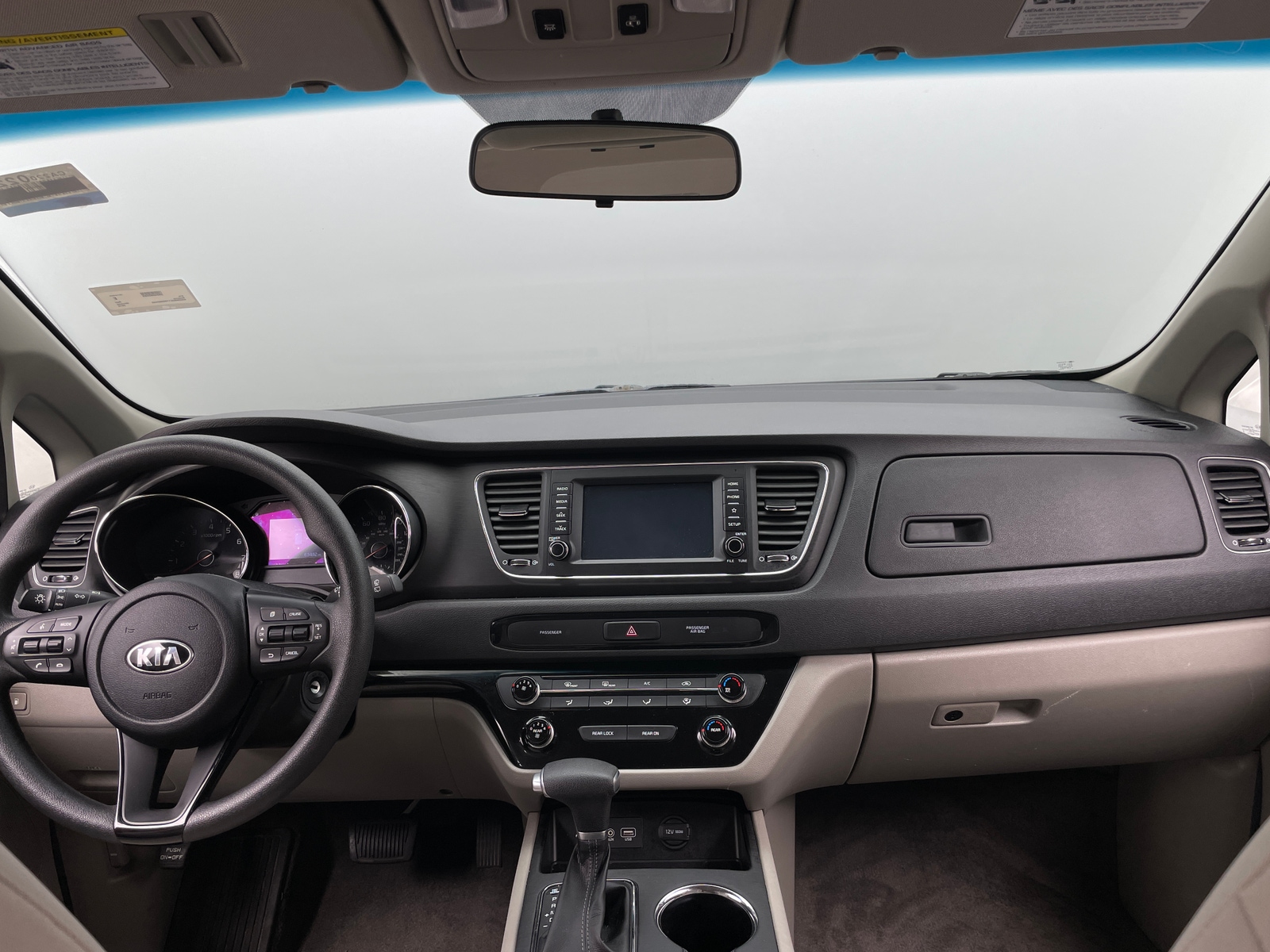 Thumbnail: 2019 Kia Sedona - 3