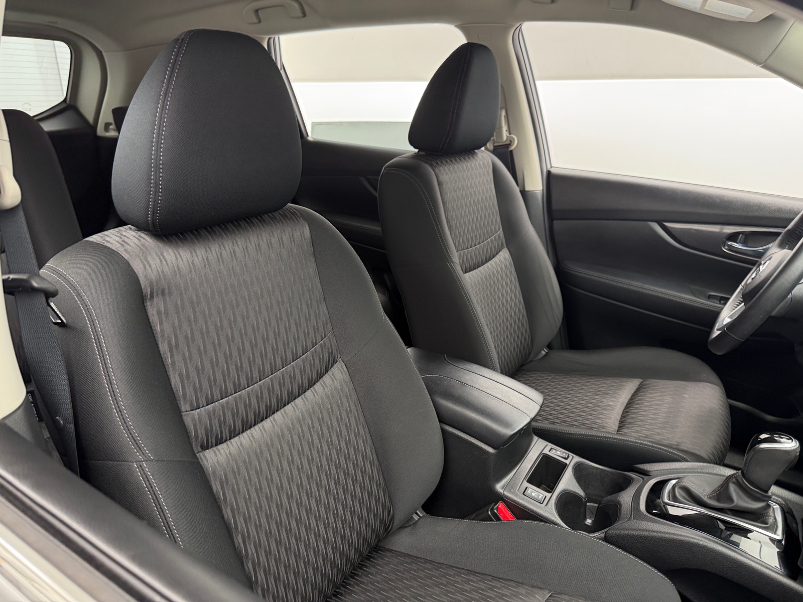 Thumbnail: 2019 Nissan Rogue - 2
