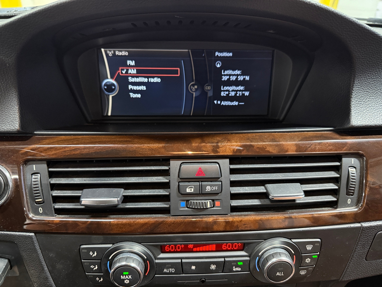 Thumbnail: 2012 BMW 3 Series - 3