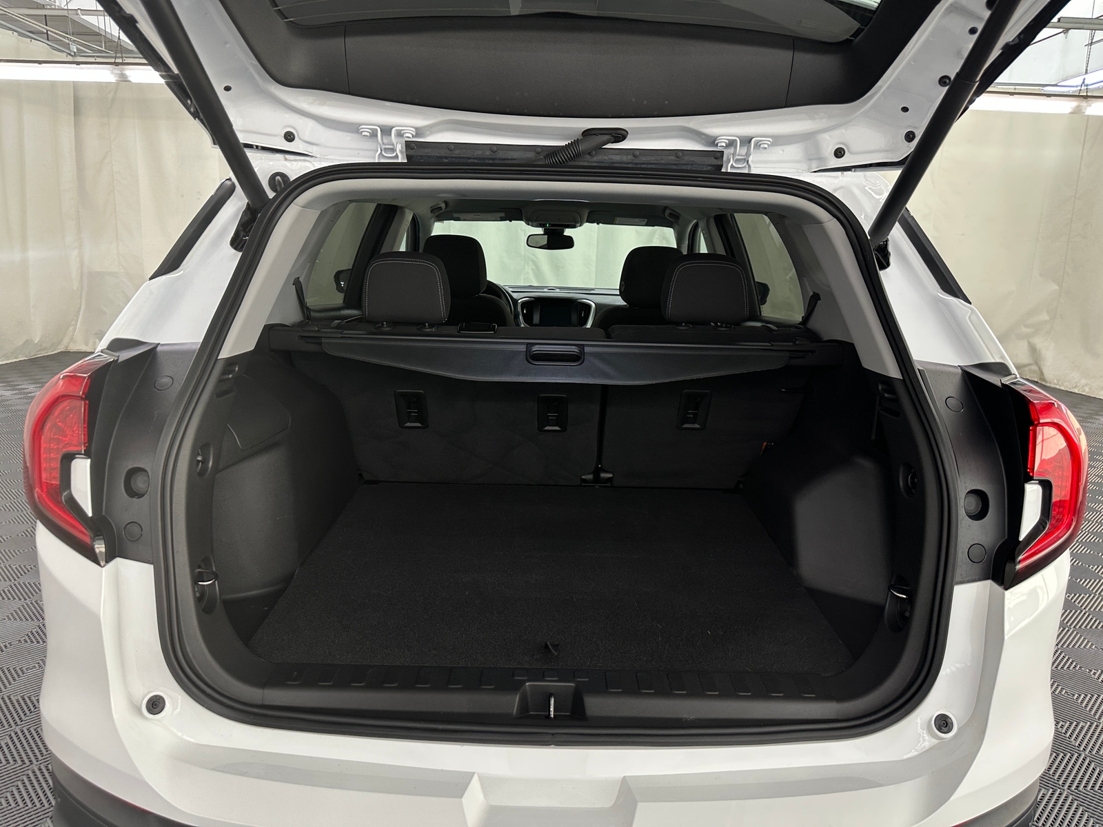 Thumbnail: 2023 GMC Terrain - 6