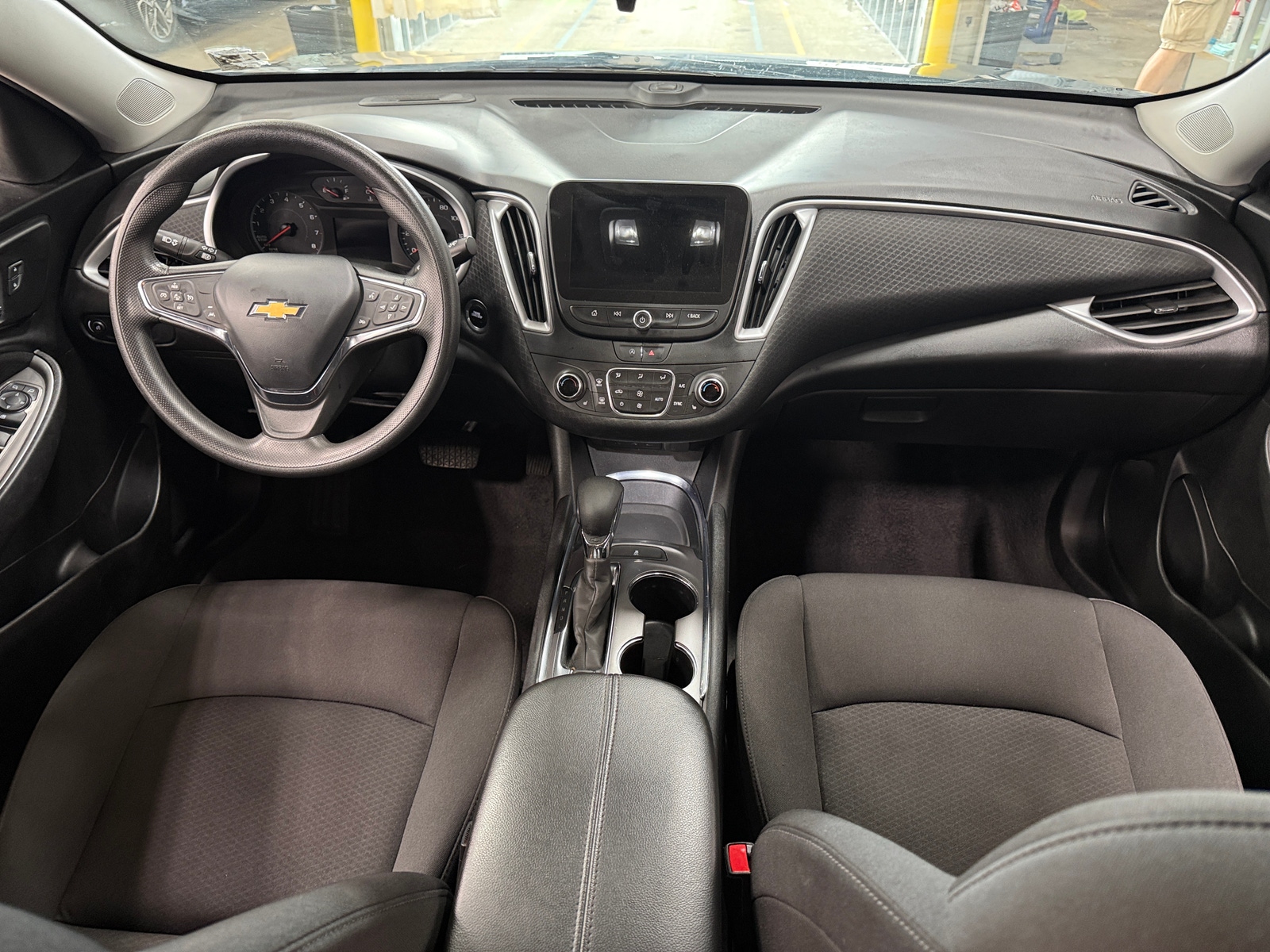 Thumbnail: 2023 Chevrolet Malibu - 3