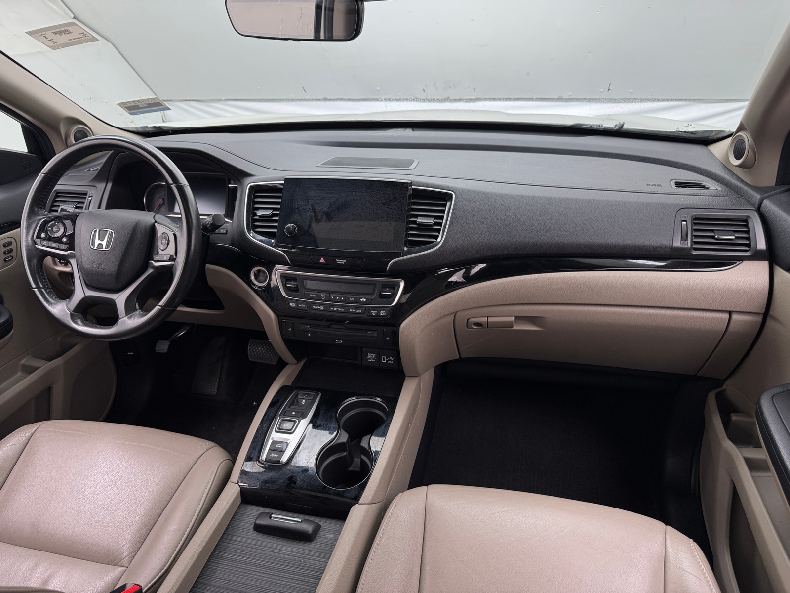 Thumbnail: 2019 Honda Pilot - 2