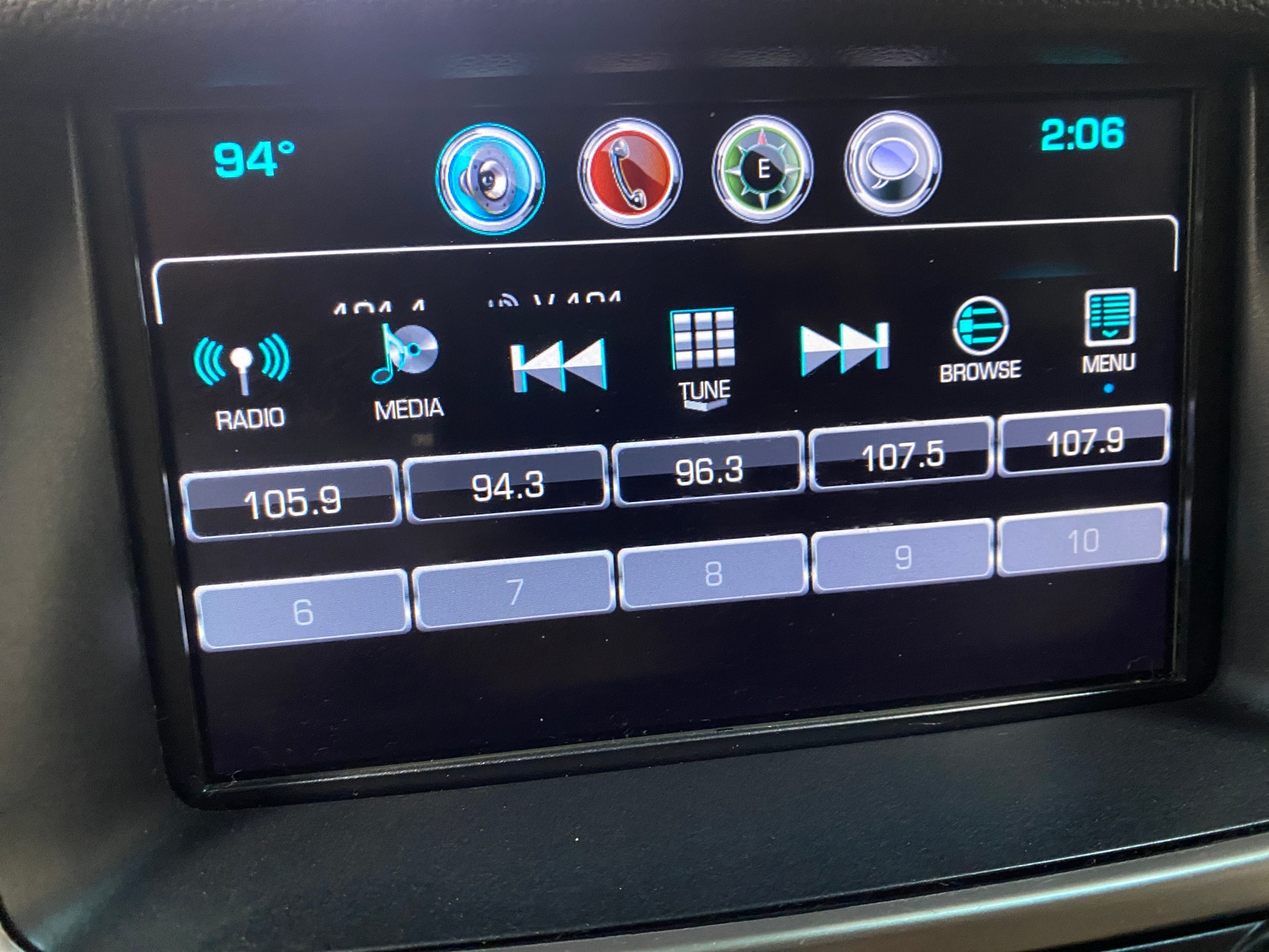 Thumbnail: 2020 Chevrolet Suburban - 3