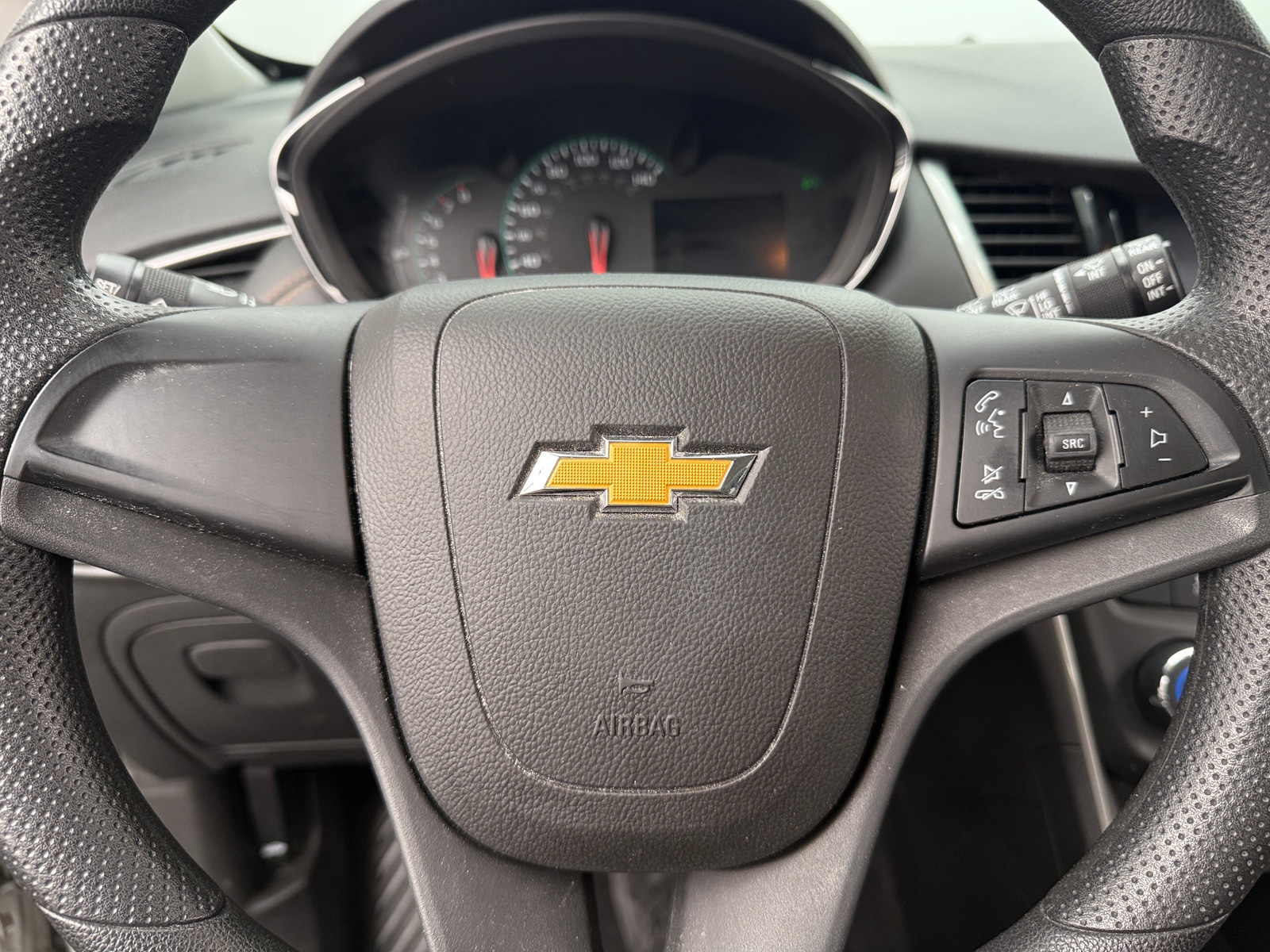 Thumbnail: 2017 Chevrolet Trax - 5
