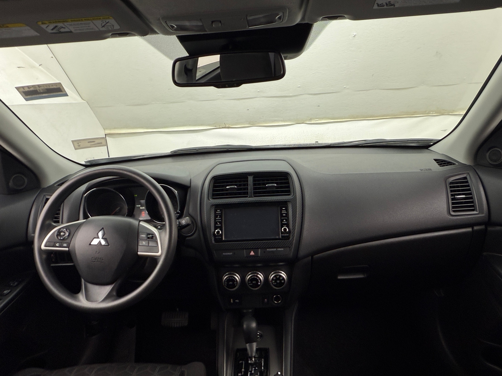Thumbnail: 2024 Mitsubishi Outlander Sport - 3
