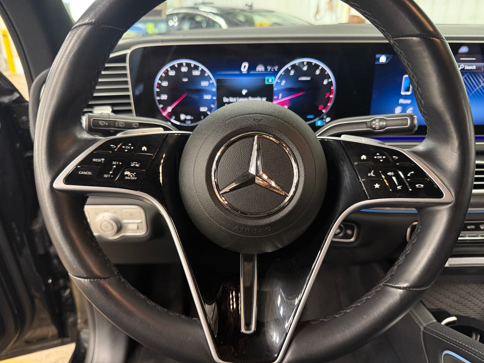 Thumbnail: 2024 Mercedes-Benz GLS - 4