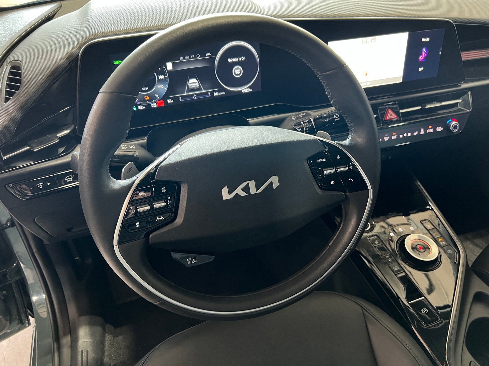 Thumbnail: 2023 Kia Niro - 5