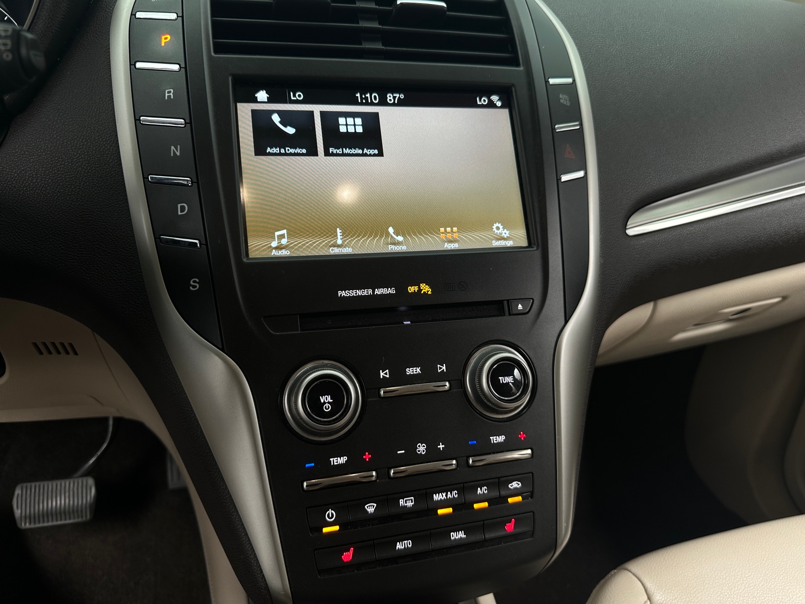 Thumbnail: 2017 Lincoln MKC - 3