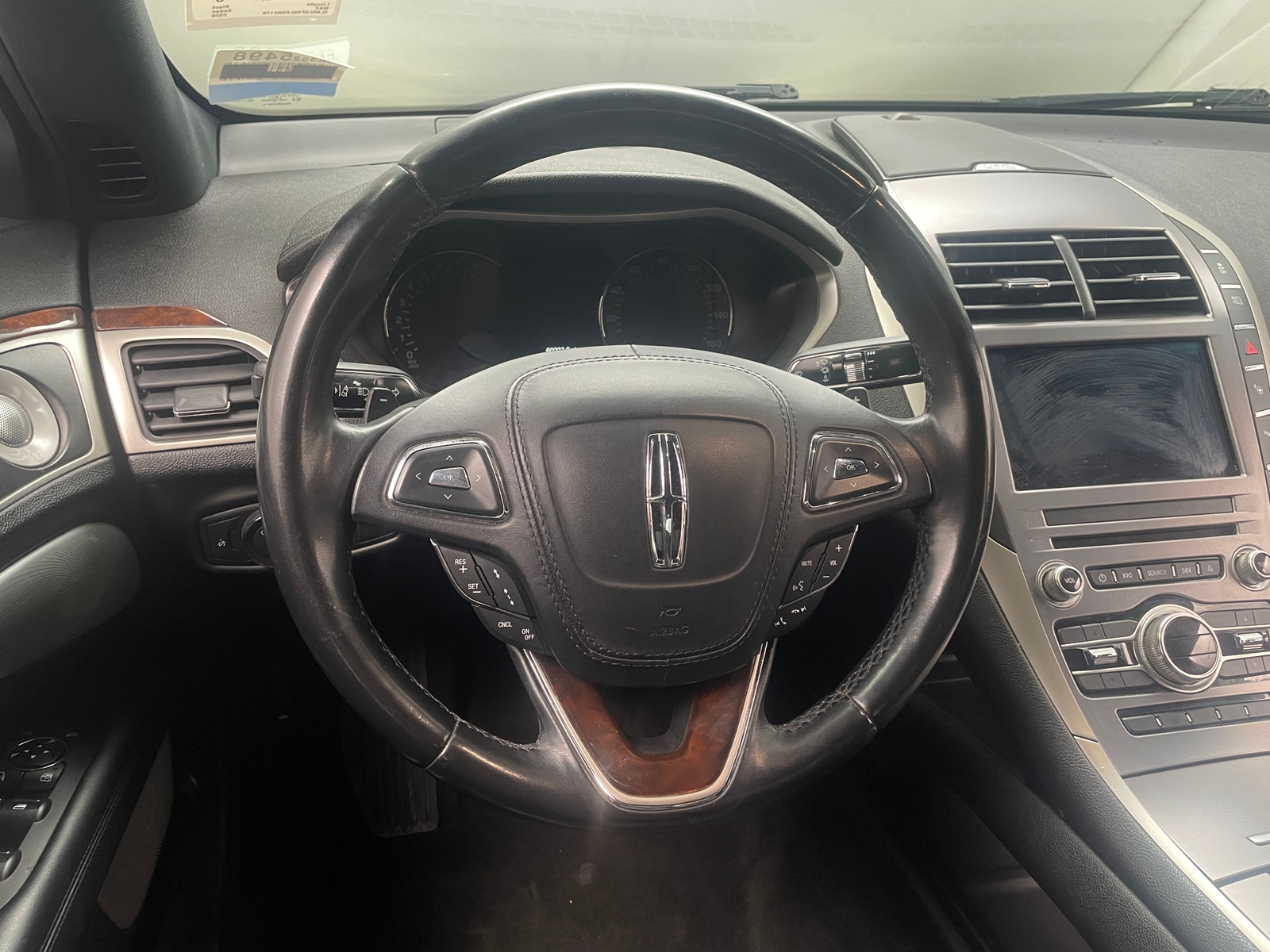 Thumbnail: 2020 Lincoln MKZ - 4