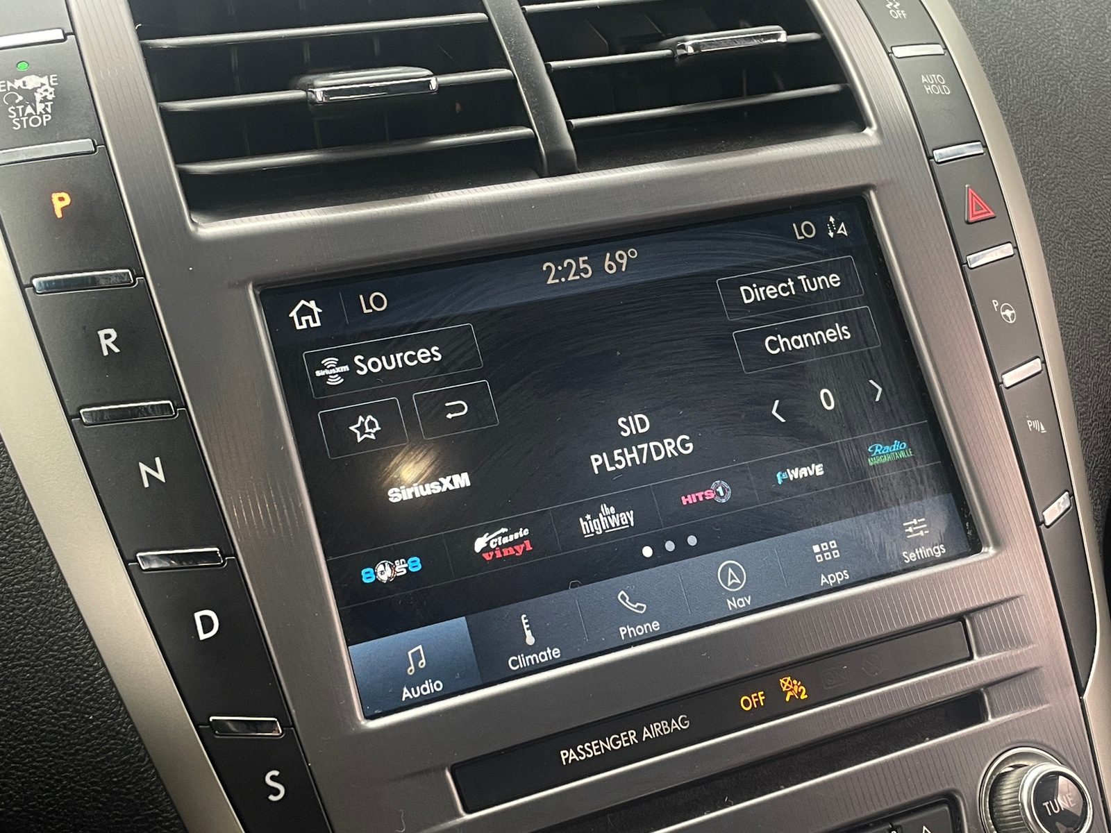 Thumbnail: 2020 Lincoln MKZ - 3
