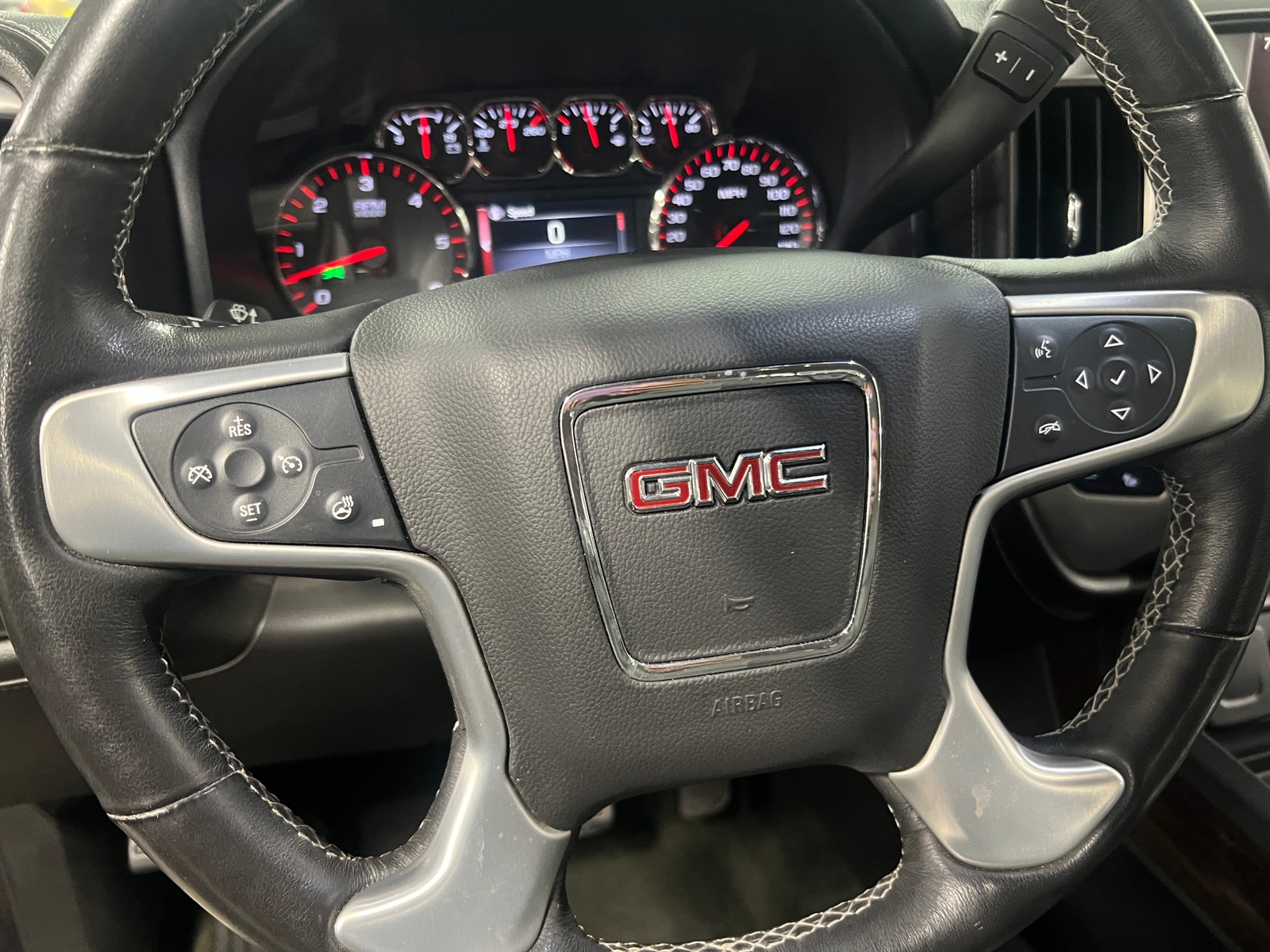 Thumbnail: 2016 GMC Sierra 1500 - 4