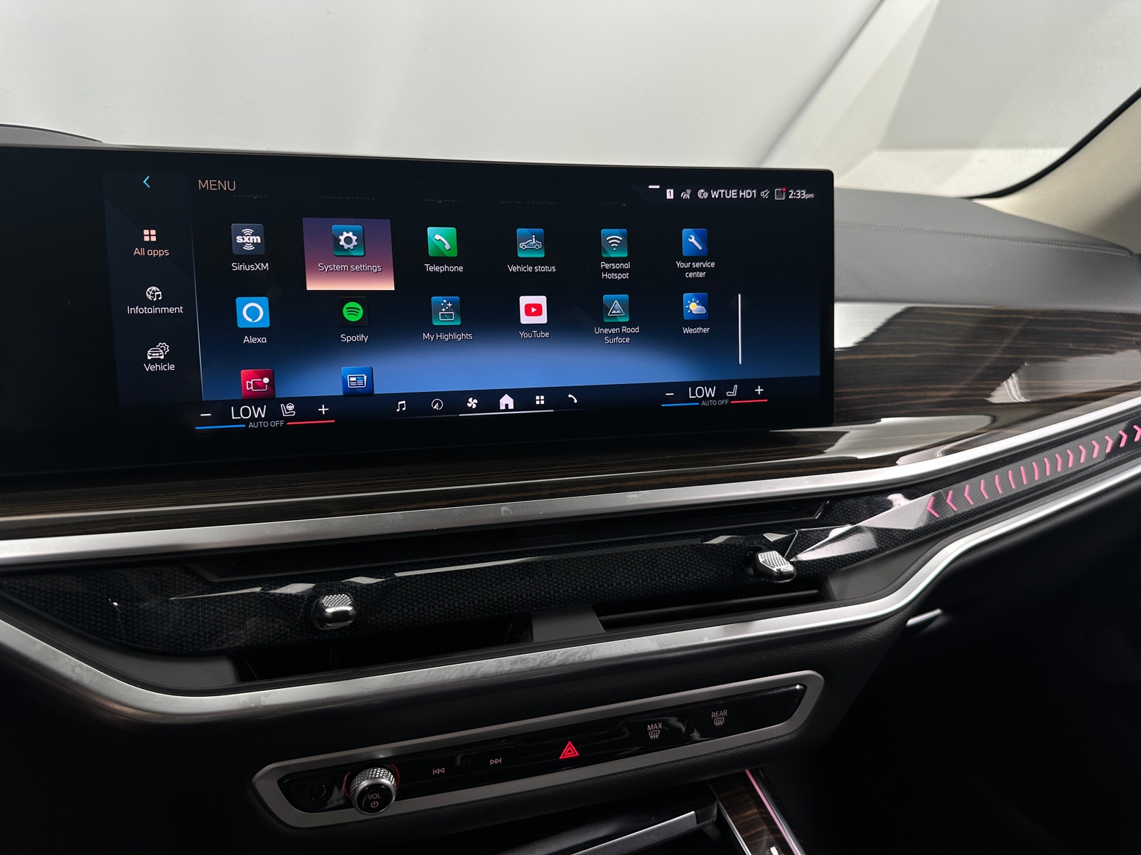 Thumbnail: 2024 BMW X7 - 3